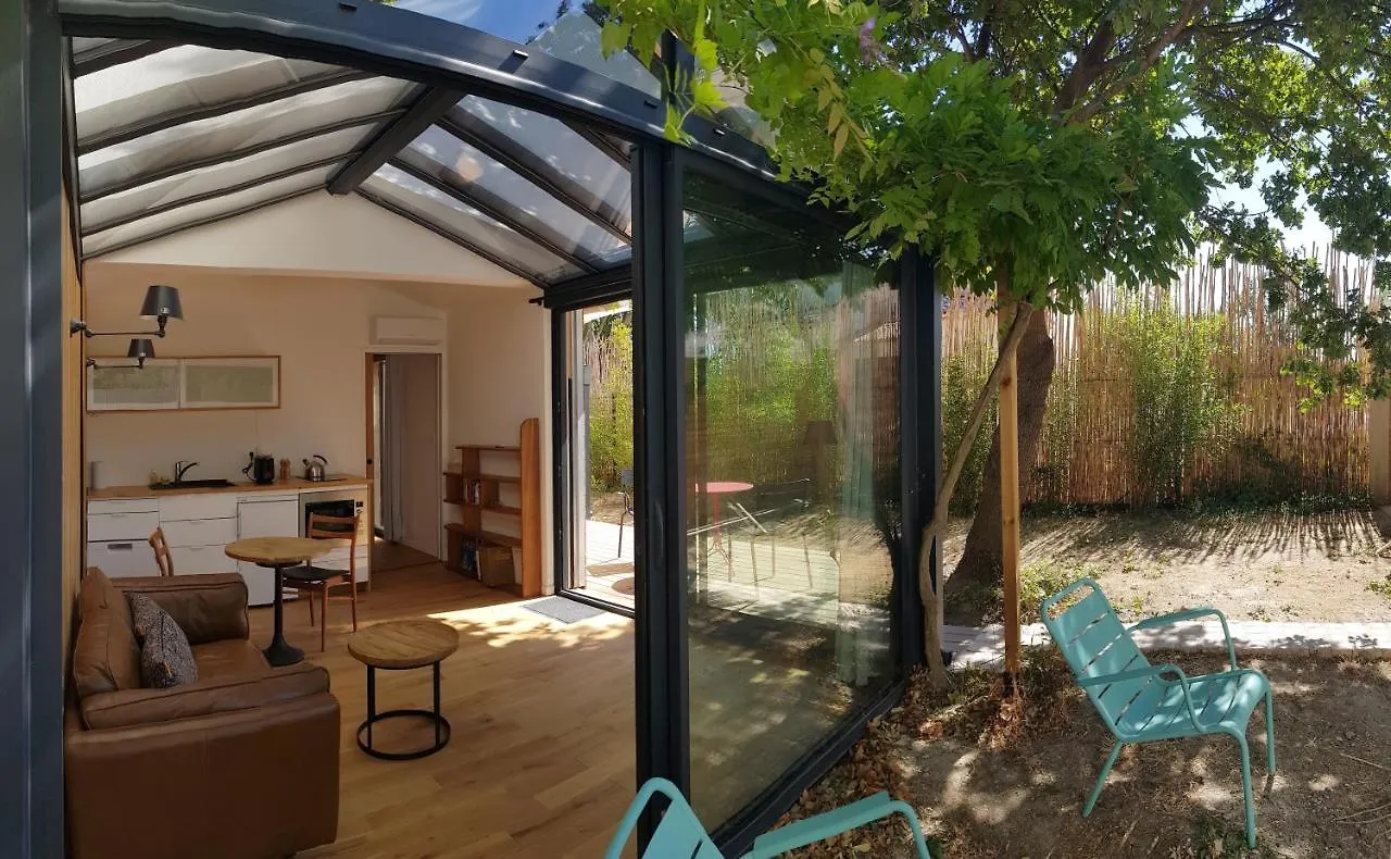 Le Mazet Des Amants, Cabane En Bois Avec Jacuzzi Privatif Aviñón 0*,