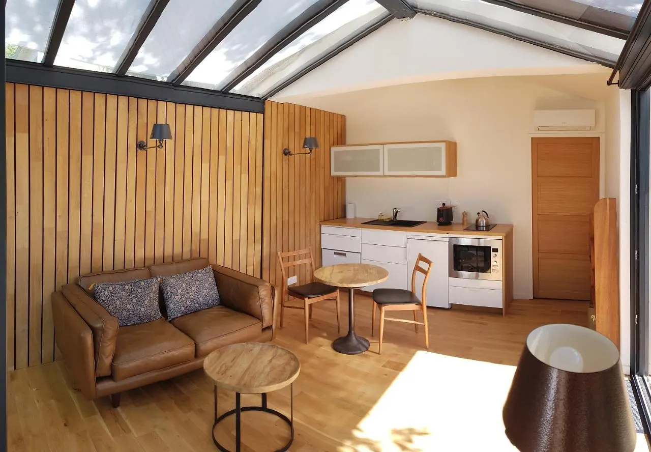 Le Mazet Des Amants, Cabane En Bois Avec Jacuzzi Privatif Aviñón 0*,  Francia