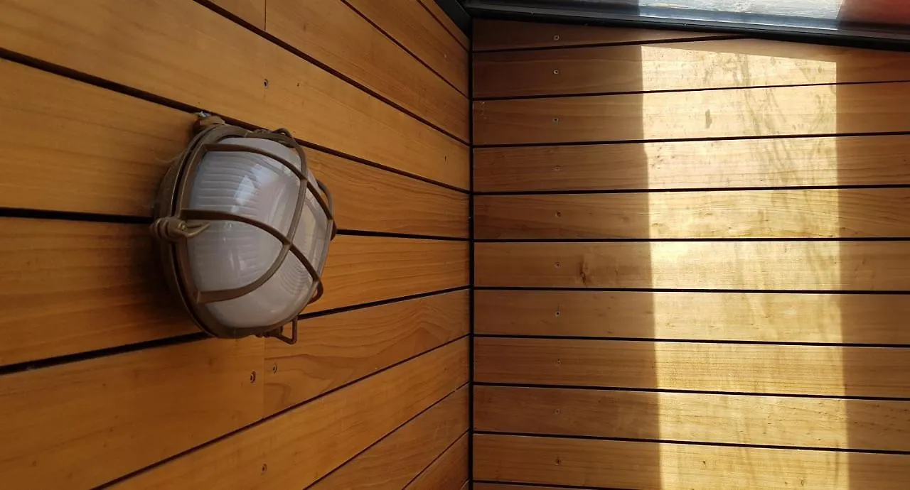 Le Mazet Des Amants, Cabane En Bois Avec Jacuzzi Privatif Aviñón Francia