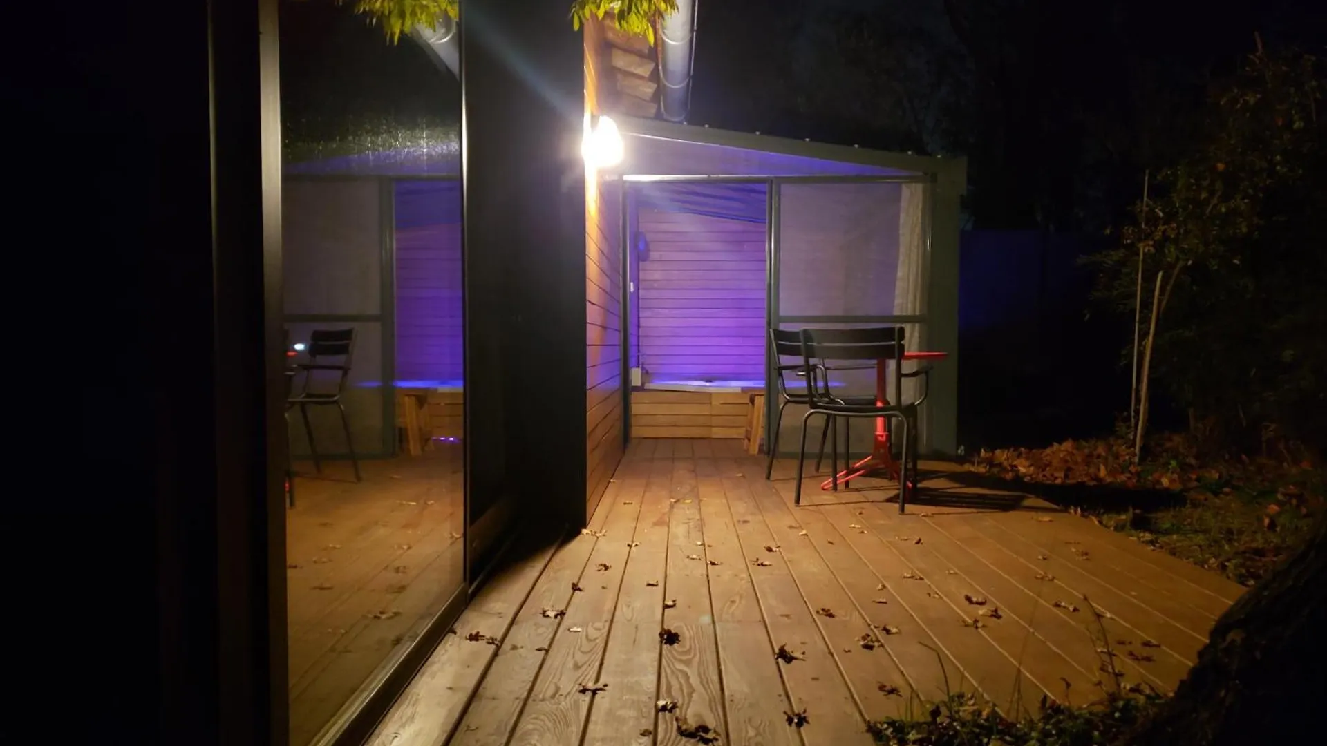 Villa Le Mazet Des Amants, Cabane En Bois Avec Jacuzzi Privatif Aviñón Francia