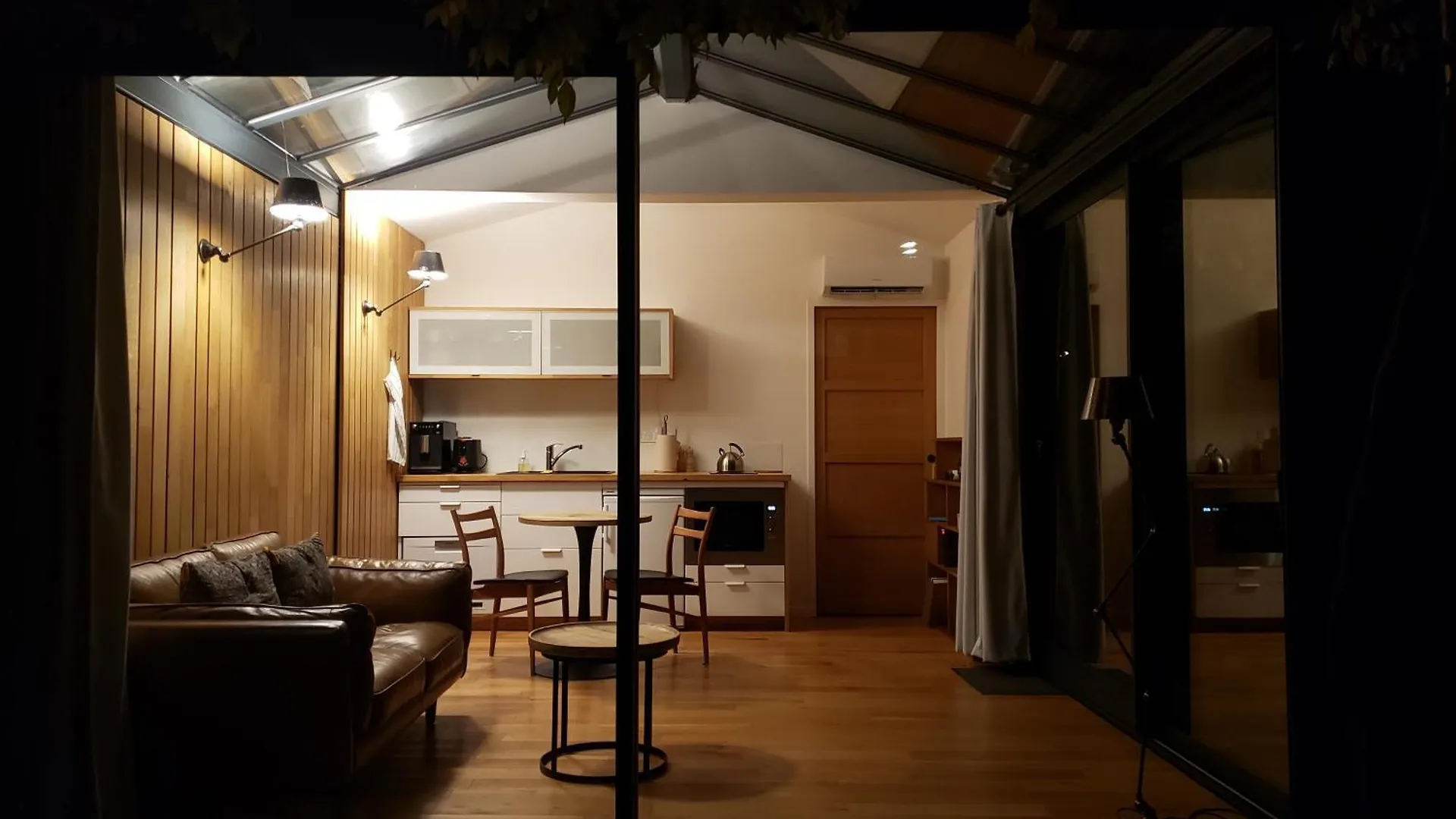 Villa Le Mazet Des Amants, Cabane En Bois Avec Jacuzzi Privatif Aviñón
